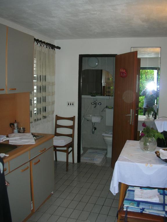 Apartments Peace&Love Baska  Room photo